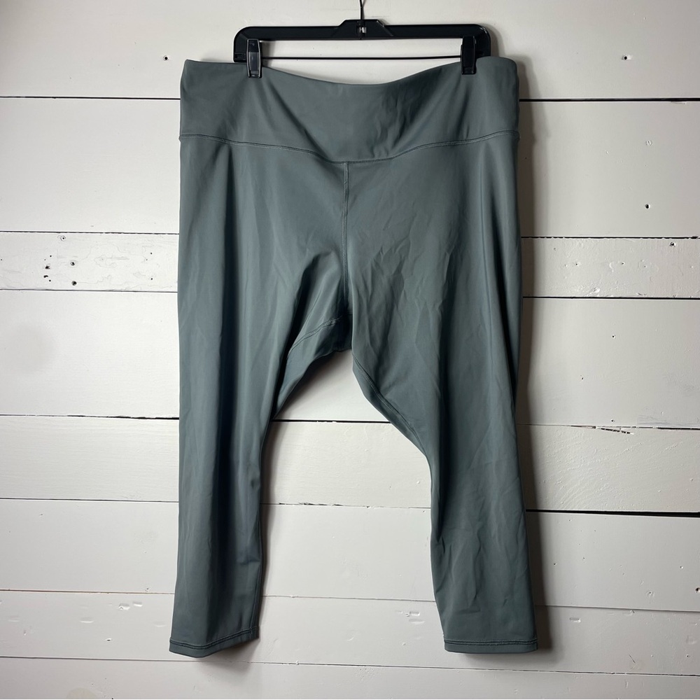 Athleta Elation Train 7/8 Tights in Grey Size 3X
